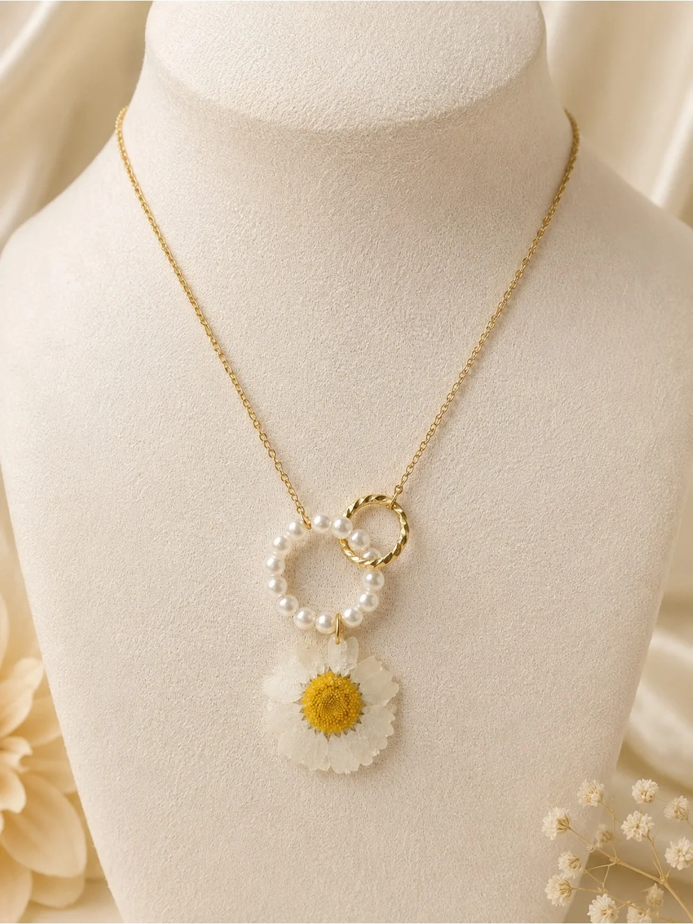 Exclusive Handmade gold and White Daisy Pendant Necklace steel 316L